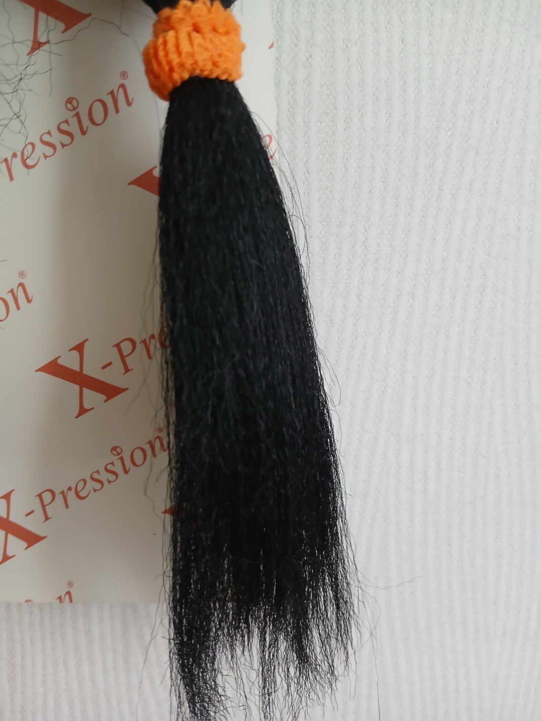 X-PRESSION PRE-STRETCHED BRAID. LAGOS BRAID 42” & 46" - Image 3